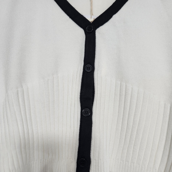 NWT Commense Minimalist Contrast Trim Sweater Skirt Set - Picture 10 of 11